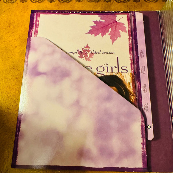 Gilmore Girls The Complete Third Season DVD Set 6 CD Discs Lorelai Rory Snookie - Picture 5 of 11